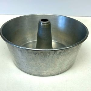 Vintage aluminum 10”  angel food cake pan